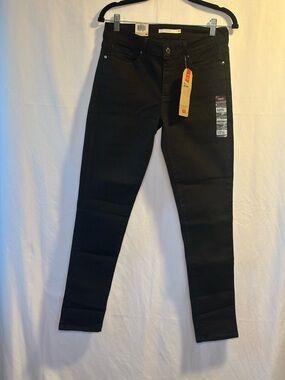 Levi’s 711 Skinny Jeans Black Mid Rise W29 L28 Short NWT Women